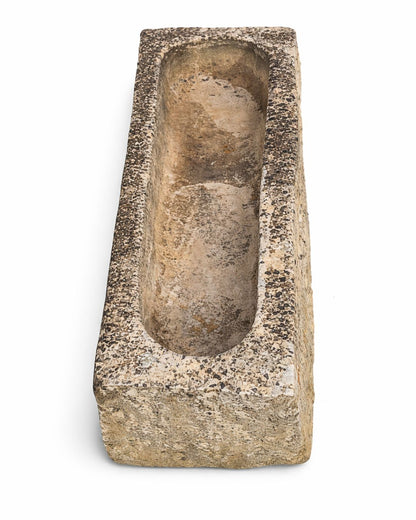 Old water trough (47 x 150 x 29 cm)